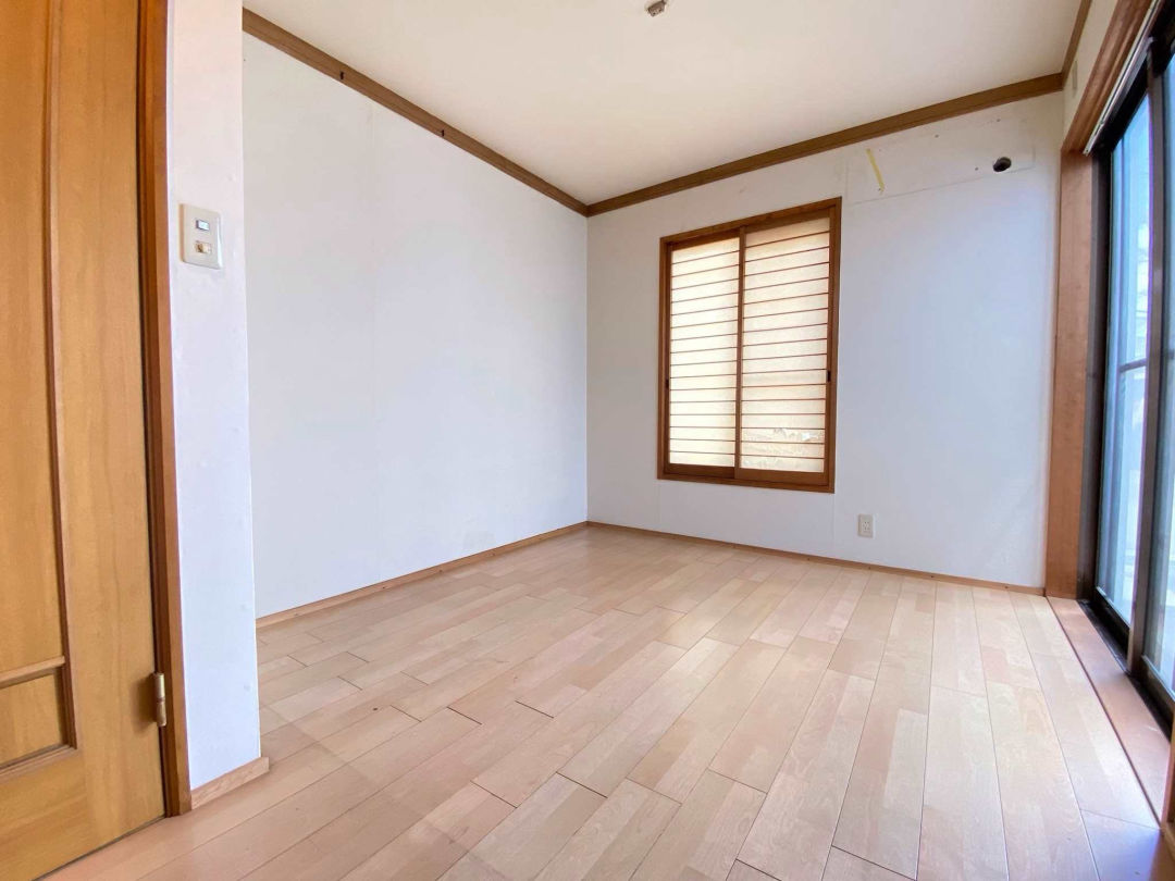 Lightweight steel 4DK house near Osaka with 112㎡ land - Thumbnail 2