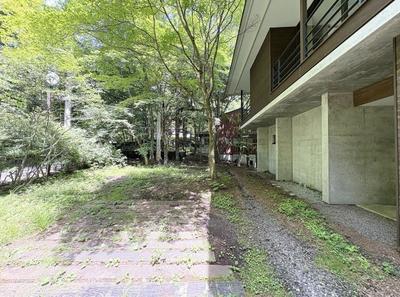 2SLDK House in Karuizawa on 1039sqm Land | 18,000,000 Yen — Image 1, Karuizawa, Nagano