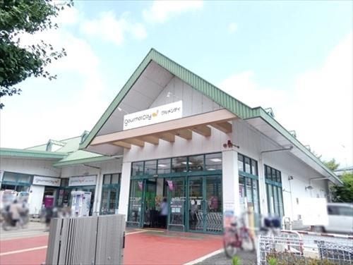 Large Land Plot for Sale in Kyoto's Historic Sagano District - Thumbnail 4