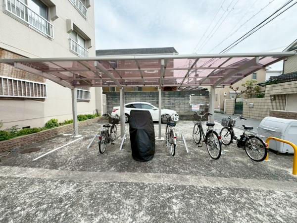 3DK Apartment Near Toyonaka Station - Retro Charm - Thumbnail 3