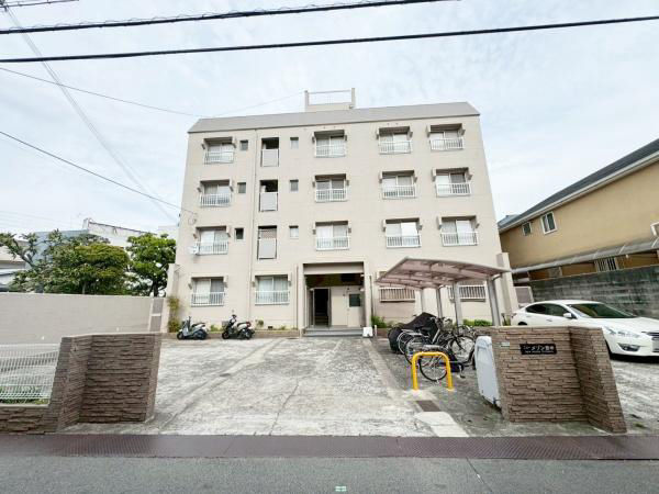 3DK Apartment Near Toyonaka Station - Retro Charm - Thumbnail 2