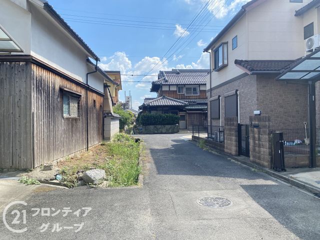 Renovated 3LDK House in Miyake Town, Nara with South Balcony - Thumbnail 2