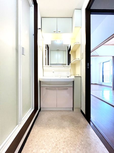 Alex Hills Yotsukaido 7F 3LDK Apartment for Sale - Thumbnail 3
