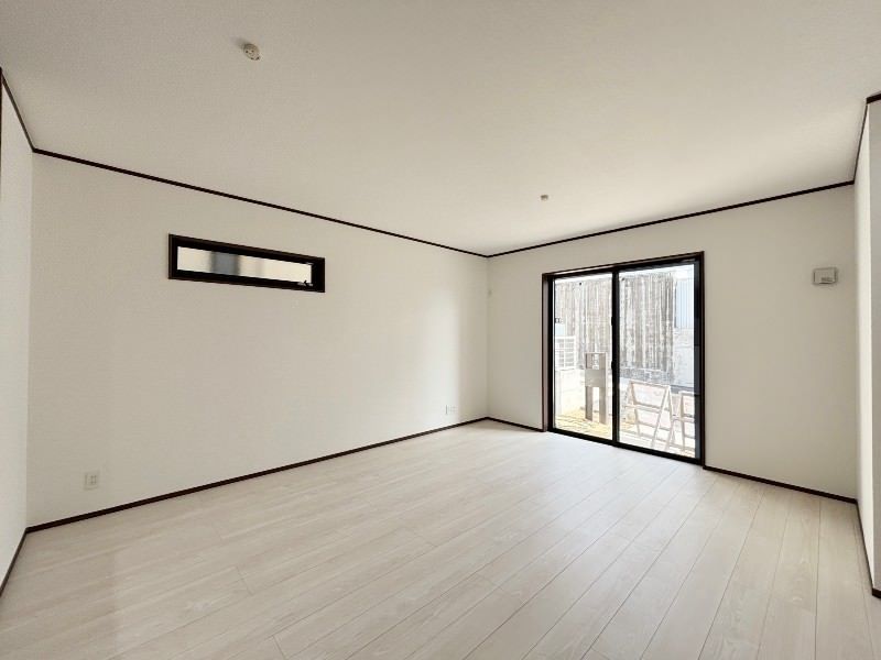 New 4LDK Detached House for Sale in Uruma, Okinawa - Thumbnail 2