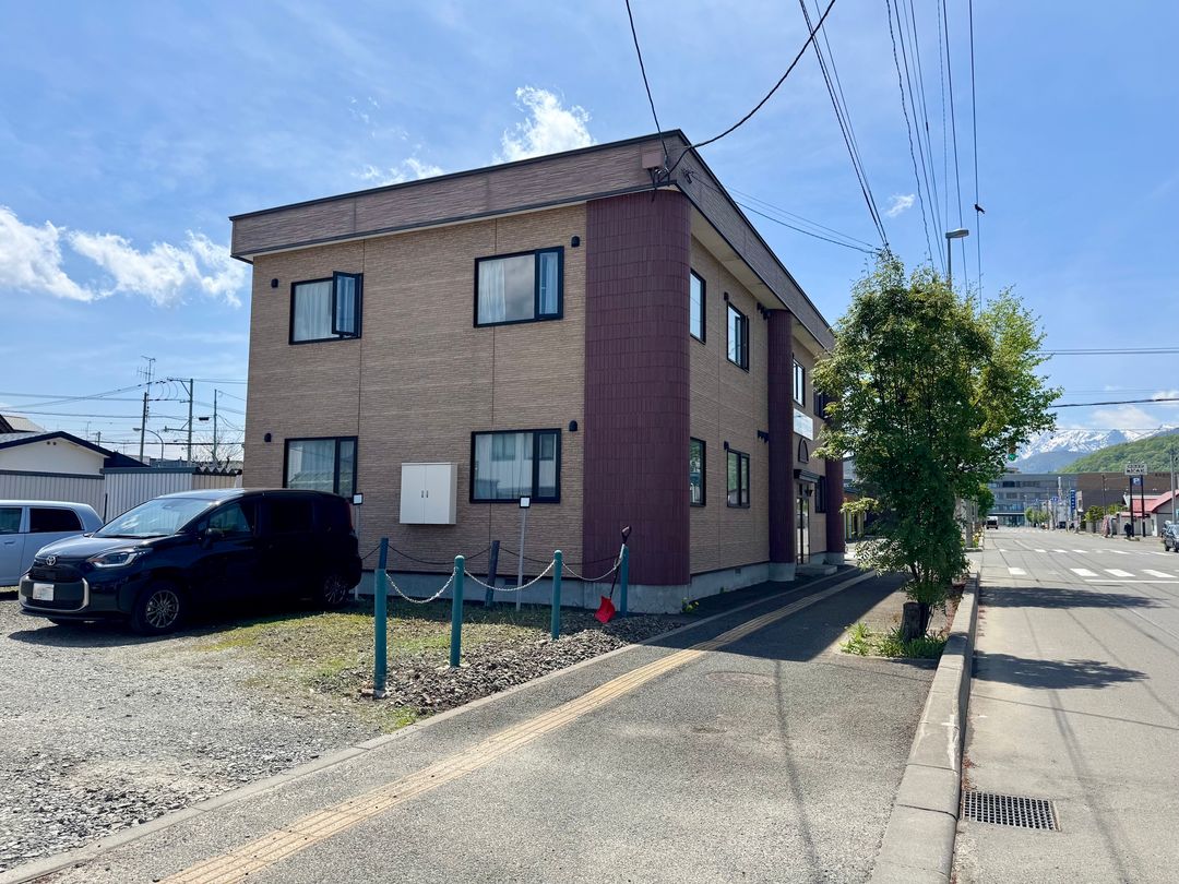 Mixed-Use Building for Sale in Central Furano, Hokkaido - Thumbnail 3