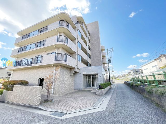 3LDK Apartment in Bellsh Aoyama Shimmachi, Niigata - Thumbnail 2