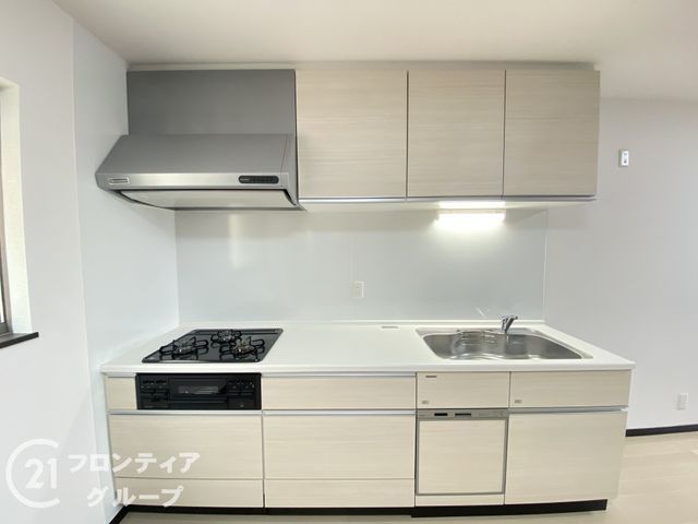 Modern 3LDK House in Neyagawa, Osaka - Thumbnail 4