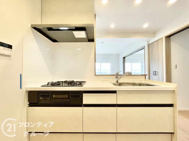 Renovated 3LDK Apartment in Kyoto's Nishikyo Ward - Thumbnail 2