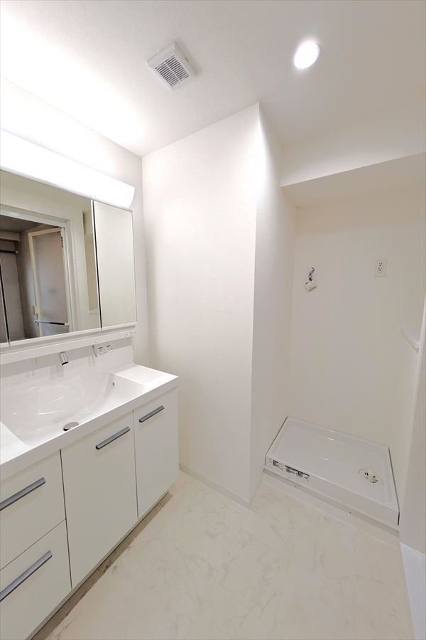 Celest Higashishimada 2LDK Condo Near Okayama Station - Thumbnail 4