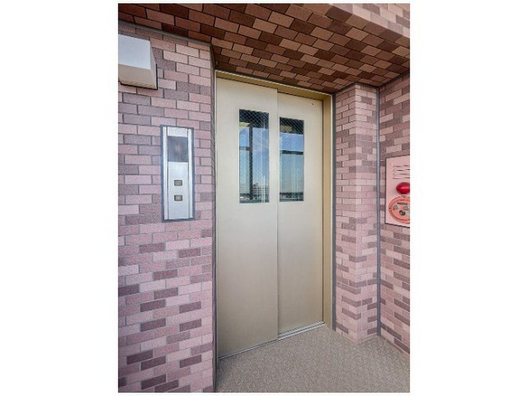 2LDK Renovated Apartment for Sale Near Oshima Station, Koto-ku - Thumbnail 4