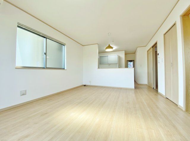 4LDK Renovated House for Sale in Nerima, Tokyo - Thumbnail 3