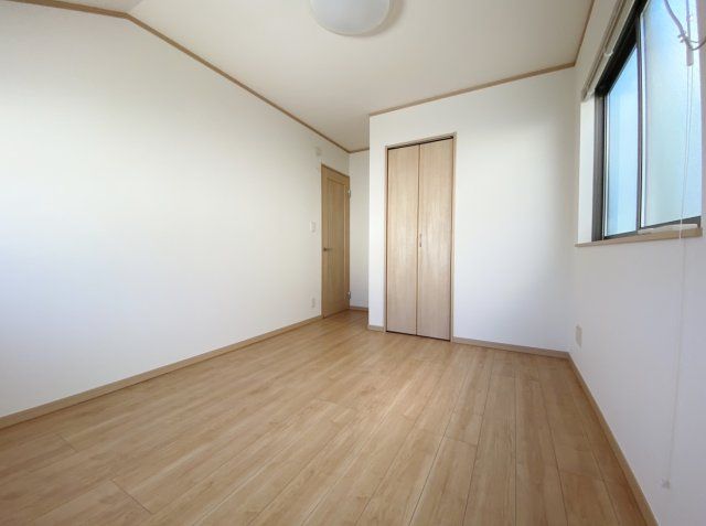 4LDK Renovated House for Sale in Nerima, Tokyo - Thumbnail 4