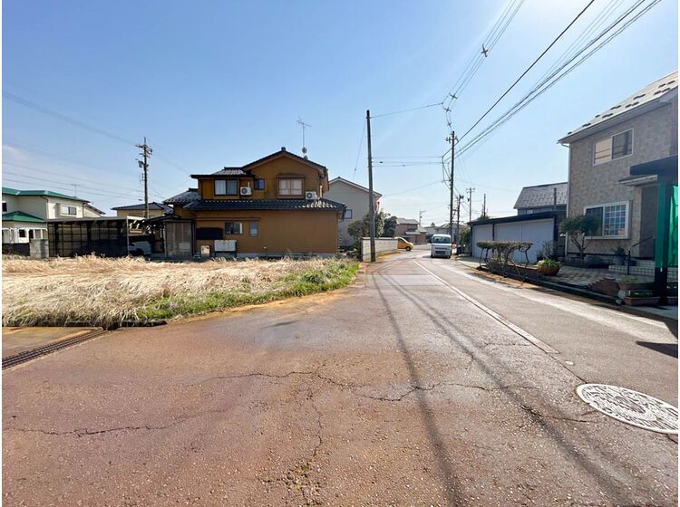 75 Tsubo Vacant Land for Sale in Toyama's Kusashima Area - Image 1