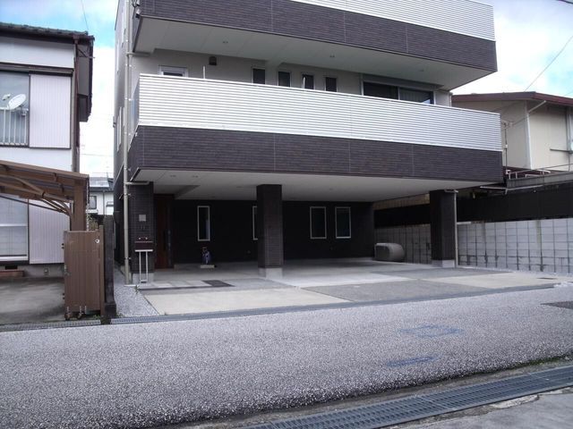 Spacious 4SLDK Steel-Frame House in Kochi City - Image 1