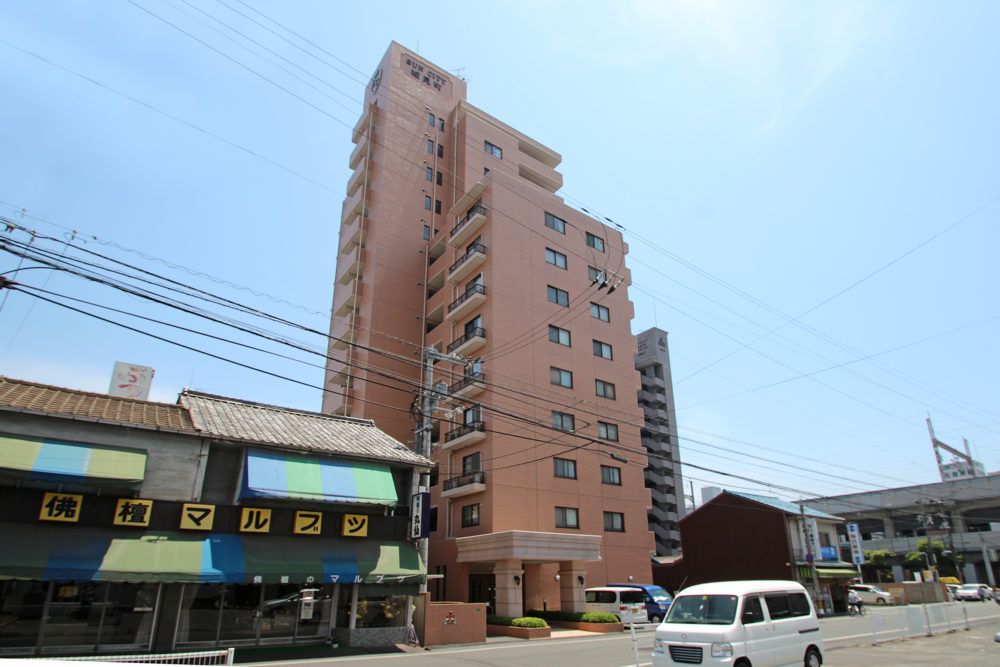 4LDK Apartment for Rent Near Fukuyama Station - Thumbnail 2
