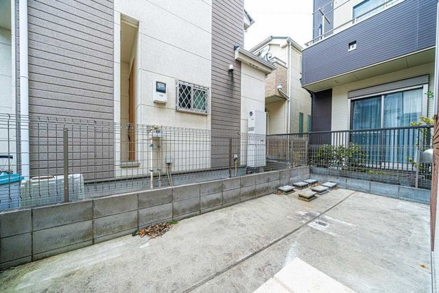 4LDK Detached House for Sale in Zenpukuji, Suginami, Tokyo - Image 16