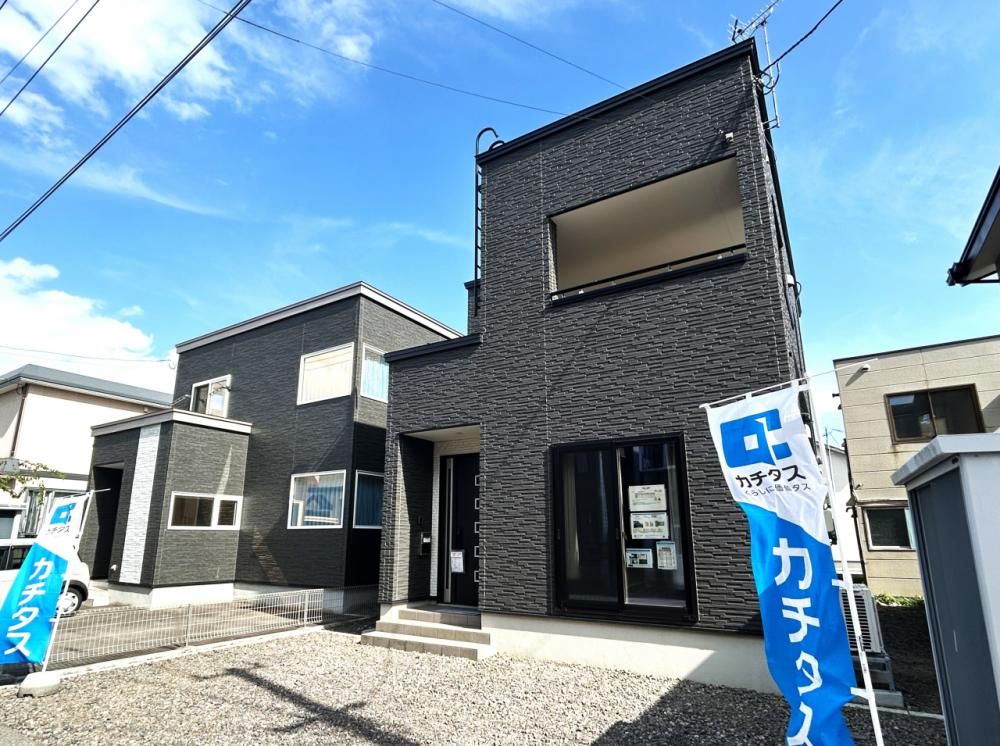 Renovated 4LDK House in Hakodate Fukabori District - Thumbnail 3