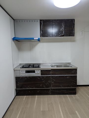 Renovated 3LDK Apartment for Sale in Shunan City, Yamaguchi - Thumbnail 2