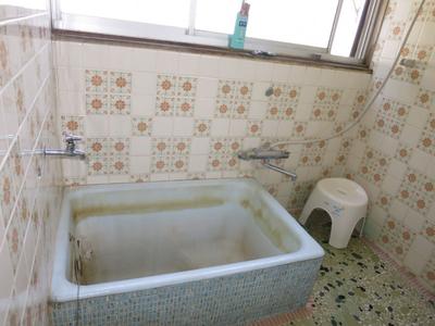 Historic 1873 Farmhouse with Large Land Plot in Kisuki-cho, Unnan — Image 3, Unnan, Shimane