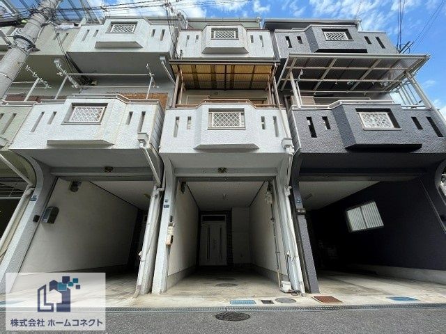 3DK House for Sale in Daito City, Osaka Prefecture - Thumbnail 2