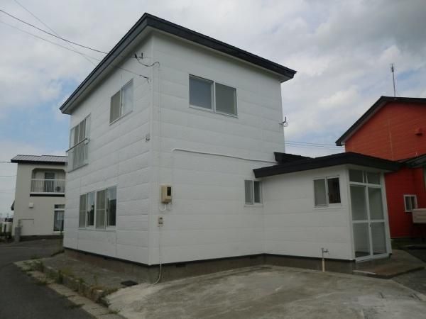 4LDK House for Sale in Goshogawara, Aomori - Thumbnail 2