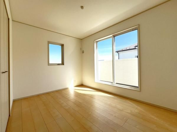 New 4LDK House in Tochigi City with Solar Power and Parking - Thumbnail 2