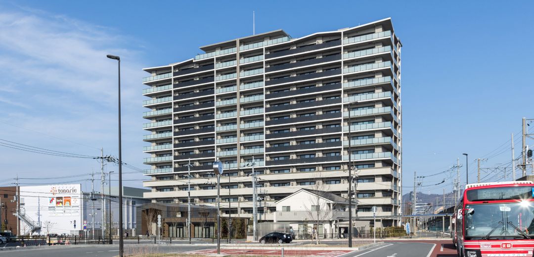 Serenia City Hoshida Ekimae East Square New Condo in Katano - Thumbnail 4