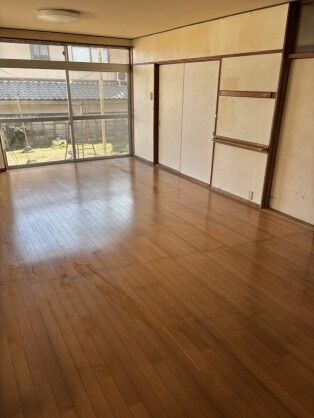 4LDK Wooden House with Garden in Oyodo Town, Nara - Thumbnail 2