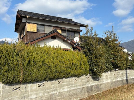 5LDK Detached House for Rent in Hofu City, Yamaguchi - Thumbnail 4