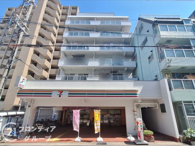 Renovated 2LDK Apartment near Kobe Station - Thumbnail 4