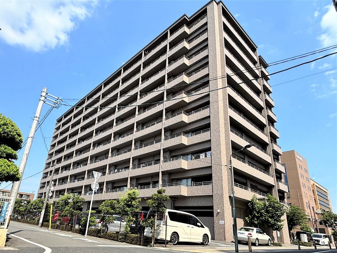 Royal Garden Shinyashiki 3LDK Condo in Okayama - Thumbnail 3