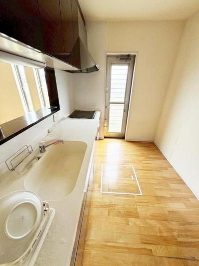 4LDK Family House in Izumisano with 150sqm Land — Image 4, Izumisano, Osaka