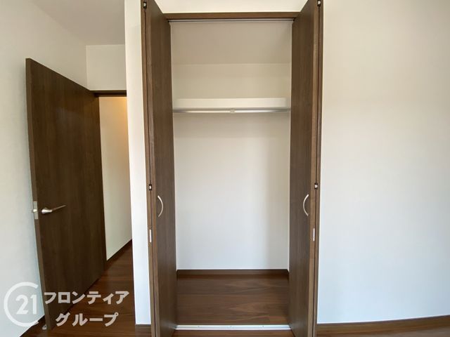 3LDK House in Kobe's Suma Ward with Walk-in Closet - Thumbnail 3