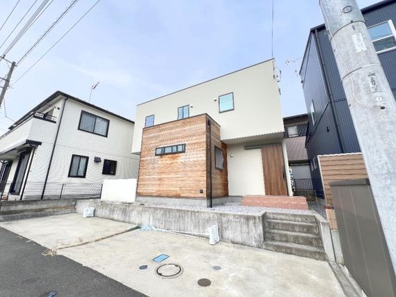 Modern 3LDK House for Sale in Hadano, Kanagawa - Thumbnail 2