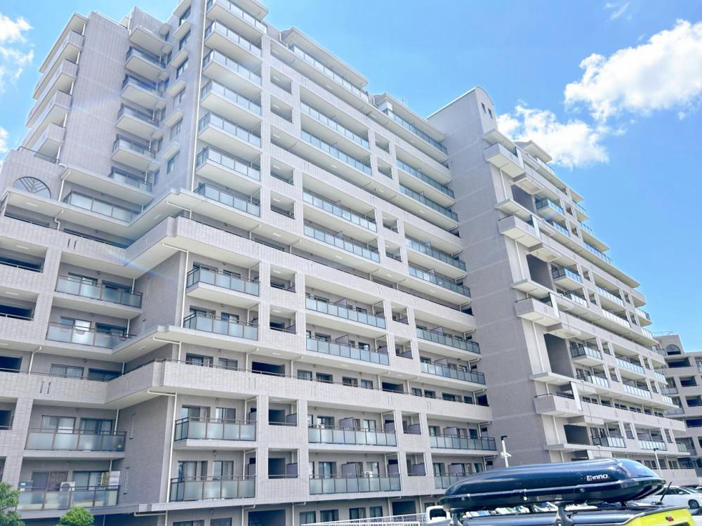 Renovated 4LDK Apartment Near Suma Beach, Kobe - Thumbnail 2