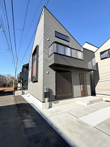 Newly Built House with Solar Panels in Kokubunji, Tokyo - Image 1