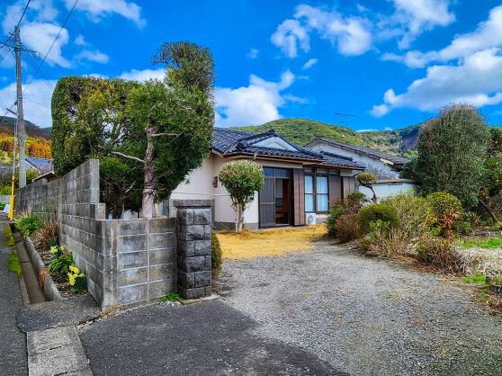 5K Wooden House for Sale in Makurazaki, Kagoshima - 2 Million Yen - Thumbnail 2