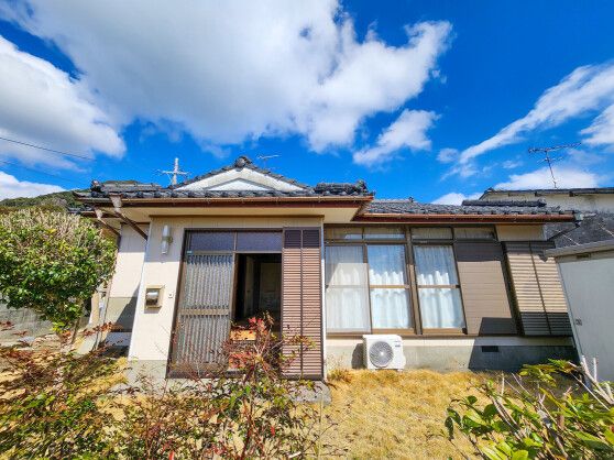 5K Wooden House for Sale in Makurazaki, Kagoshima - 2 Million Yen - Thumbnail 3