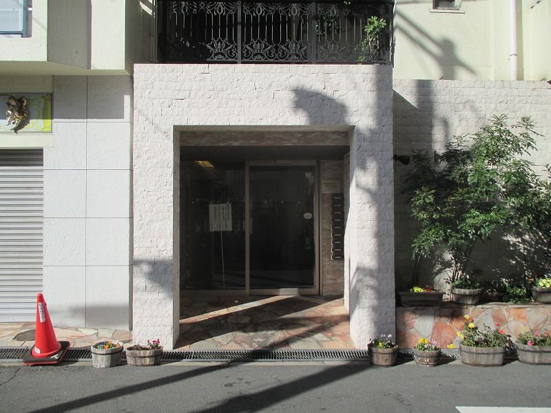 Metro Heights Imazato 7F 2DK Apartment for Sale in Osaka - Thumbnail 3