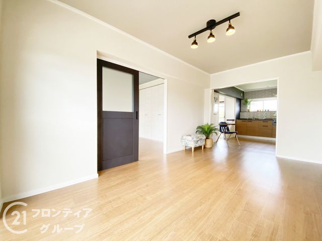 3LDK Apartment for Sale in Takaradai, Kobe - Thumbnail 4