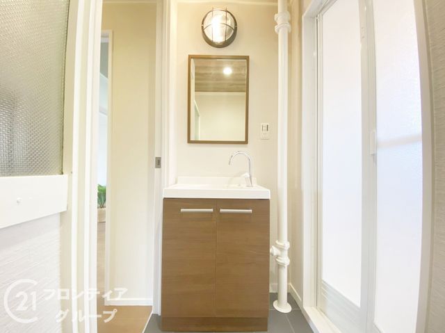 3LDK Apartment for Sale in Takaradai, Kobe - Thumbnail 2