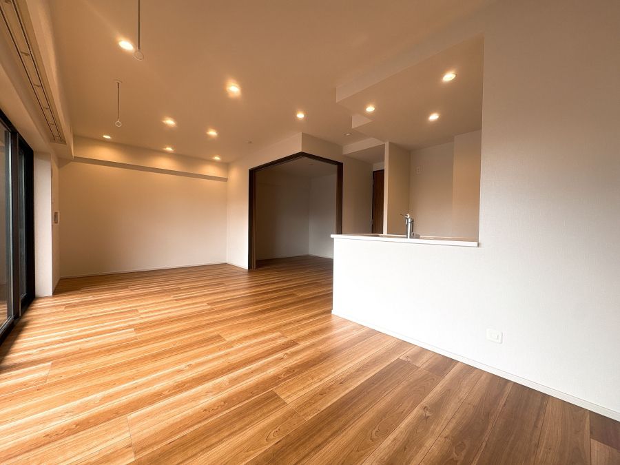 Leven Miyazaki ONE TOWER 3LDK New Build Apartment for Sale - Thumbnail 3