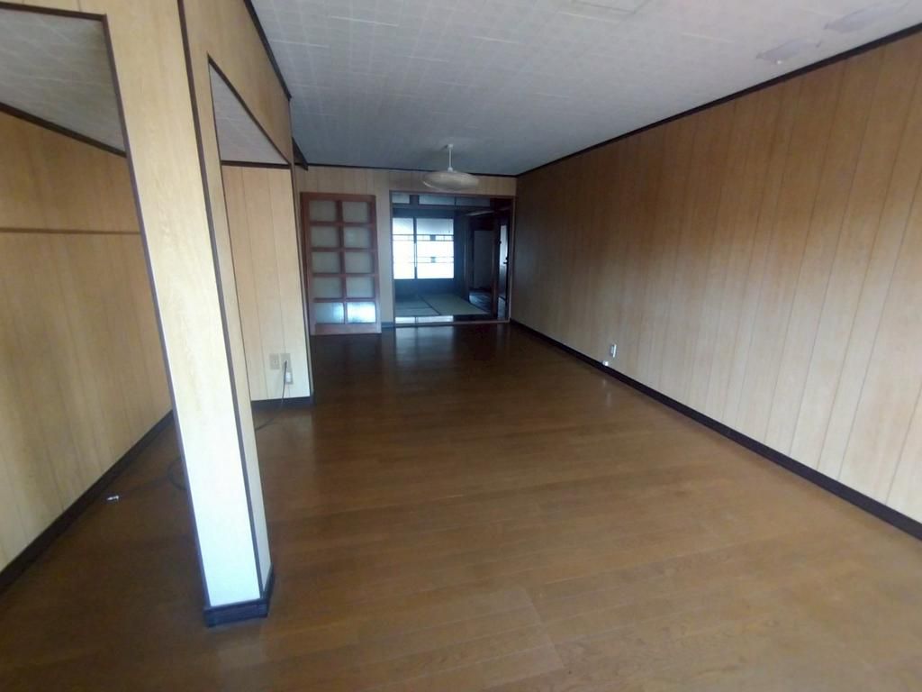 Historic 1925 Townhouse for Sale in Gifu City - Thumbnail 4