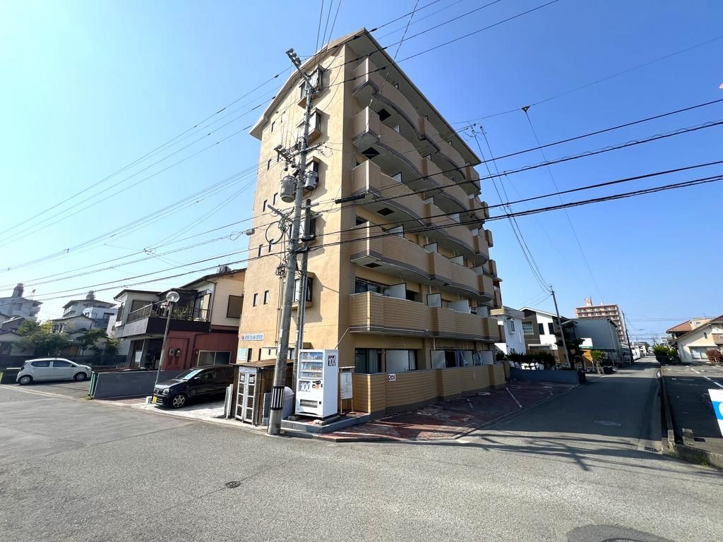 1K Apartment for Sale in Miyazaki City, Miyazaki - Thumbnail 3