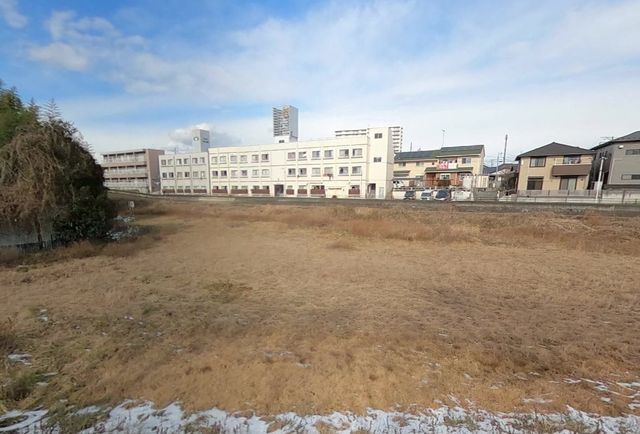 Renovated 4LDK Apartment with Panoramic Views in Sendai - Thumbnail 3