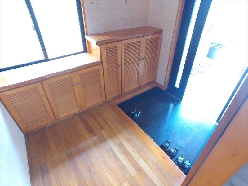 7LDK Multi-Generational House for Sale in Naha, Okinawa - Image 4