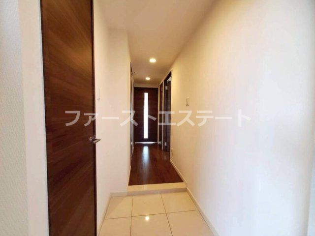 Royal Garden Harimaya Town 13F Apartment for Sale in Kochi - Thumbnail 4