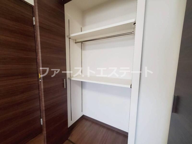 Royal Garden Harimaya Town 13F Apartment for Sale in Kochi - Thumbnail 3