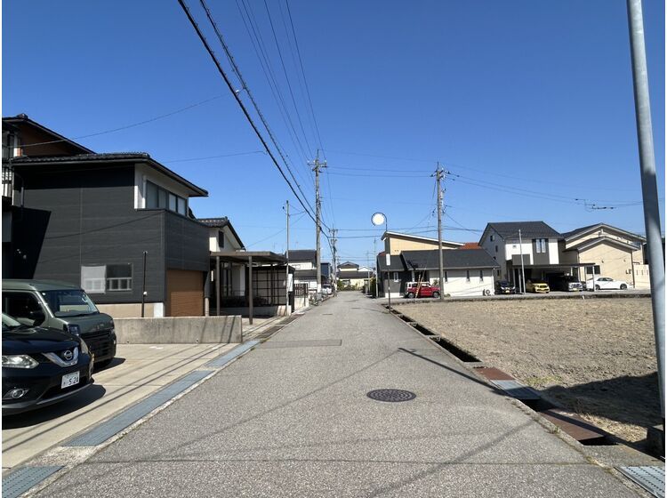 Modern 4LDK All-Electric Home in Kanazawa with Parking - Thumbnail 4