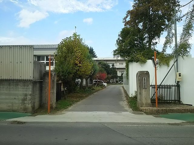 Servas Nagano Minami-ken 2F: 3LDK Apartment for Sale in Nagano City - Thumbnail 2